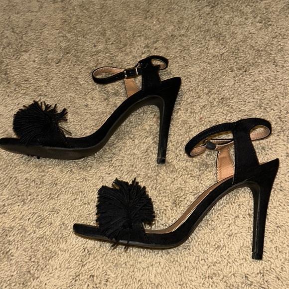 Open Toe Fringe black pumps - Picture 3 of 5